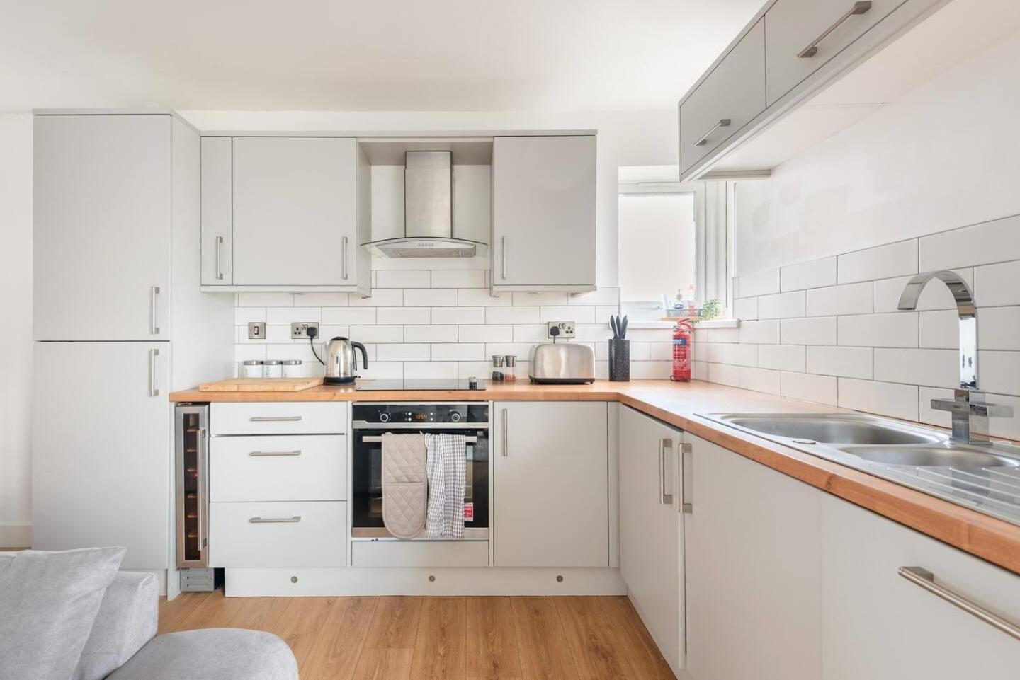 Luxurious 3-Bed Penthouse In Sheffield Apartment Handsworth Exterior photo
