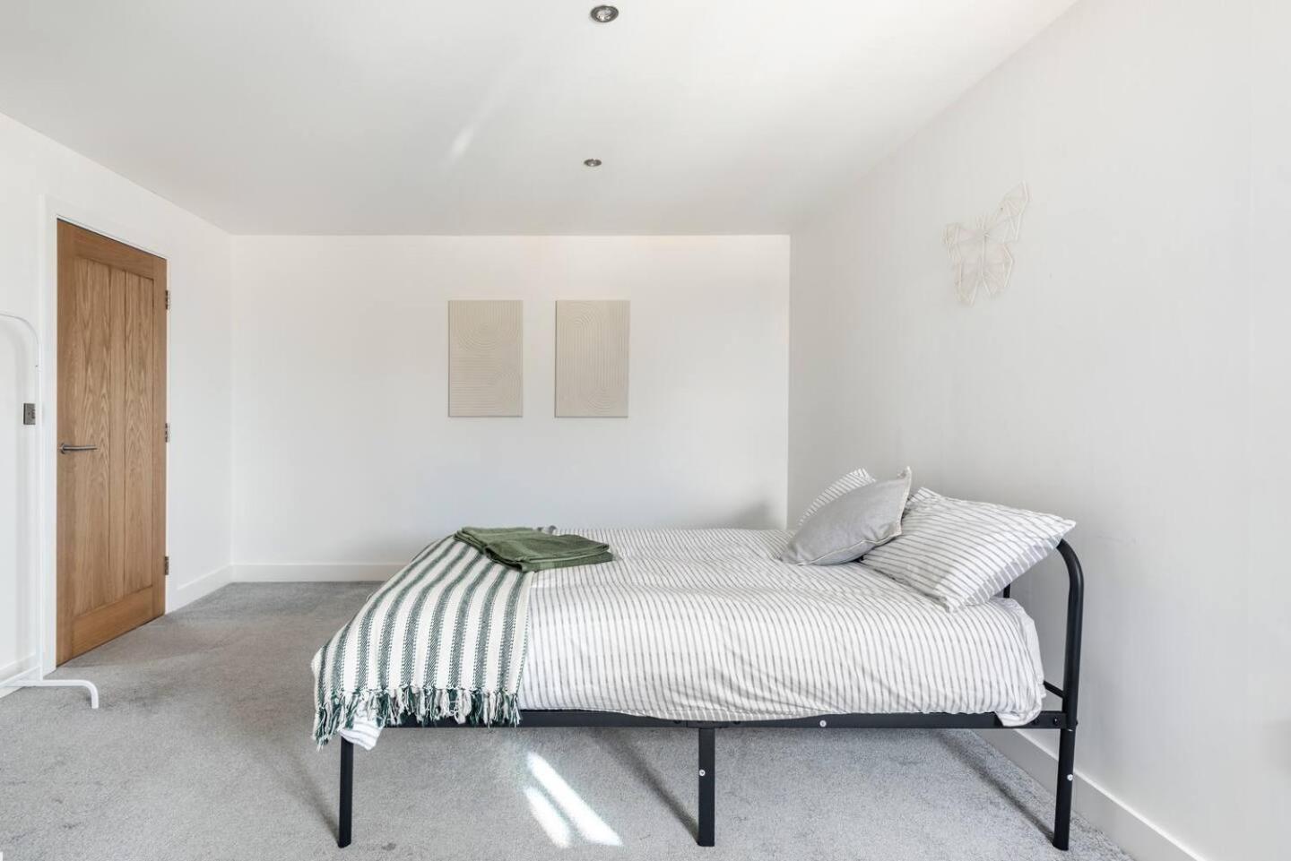 Luxurious 3-Bed Penthouse In Sheffield Apartment Handsworth Exterior photo