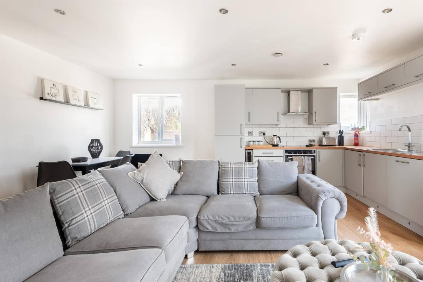 Luxurious 3-Bed Penthouse In Sheffield Apartment Handsworth Exterior photo